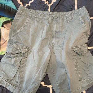 2 pairs of men’s old navy shorts